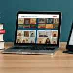 Libri e book su ereader e laptop