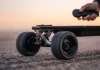 Skateboard elettrico: uso, guida e marche