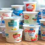 Barattoli di yogurt