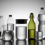 Acqua in bottiglia e caraffe di rubinetto